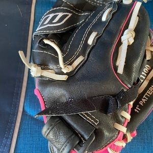 Worth softball glove